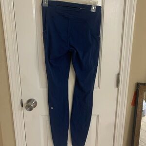 Luluemon blue leggings size 4
